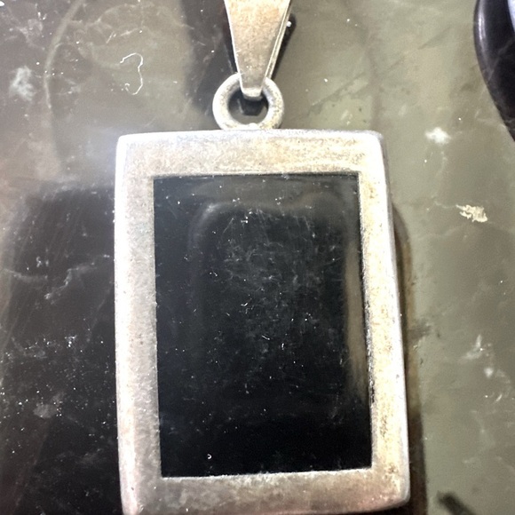 SALE- Bundle of Vintage .925 Sterling Silver and Onyx Pendants - Picture 4 of 7